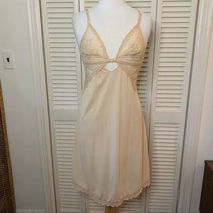 VTG Italian nude slip